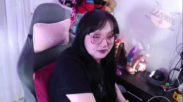 Image 2 of lilomoon69 Stream on Chaturbate on 2 months ago