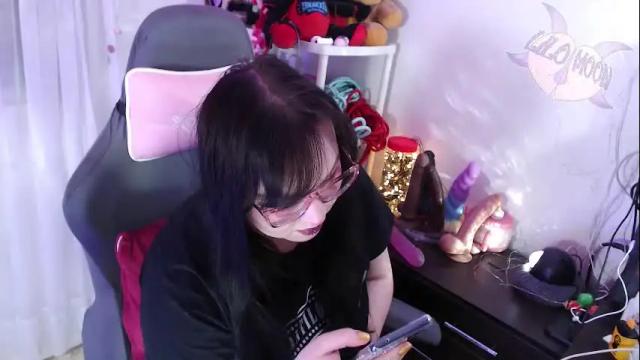 Image 8 of lilomoon69 Stream on Chaturbate on 2 months ago