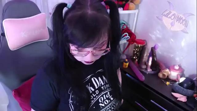 Image 2 of lilomoon69 Stream on Chaturbate on 2 months ago