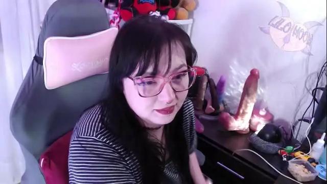 Image 2 of lilomoon69 Stream on Chaturbate on 2 months ago