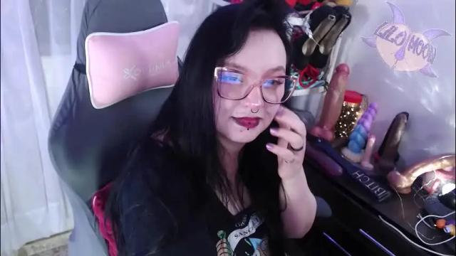 Image 2 of lilomoon69 Stream on Chaturbate on 1 month ago