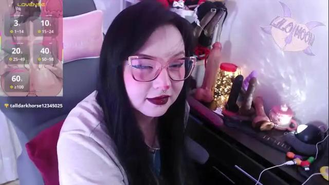 Image 2 of lilomoon69 Stream on Chaturbate on 1 month ago