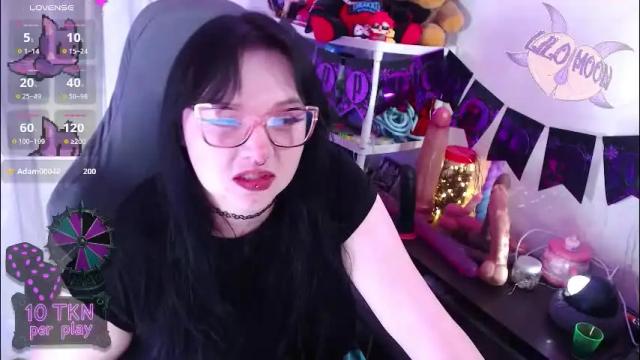 Image 12 of lilomoon69 Stream on Chaturbate on 2 months ago