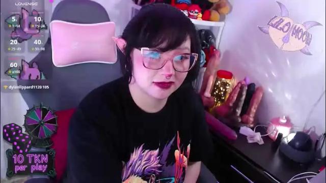 Image 10 of lilomoon69 Stream on Chaturbate on 1 month ago