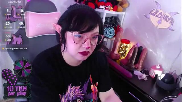 Image 7 of lilomoon69 Stream on Chaturbate on 1 month ago