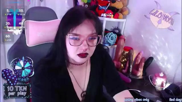 Image 2 of lilomoon69 Stream on Chaturbate on 1 month ago