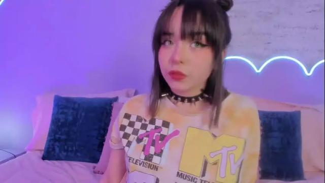 Image 10 of lilou_albrecht Stream on Chaturbate on 1 month ago