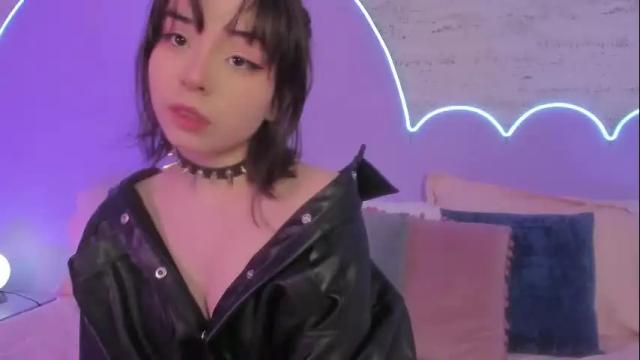 Image 6 of lilou_albrecht Stream on Chaturbate on 29 days ago