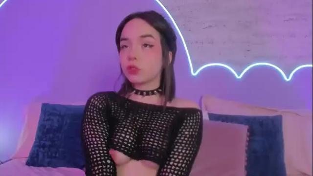 Image 3 of lilou_albrecht Stream on Chaturbate on 26 days ago