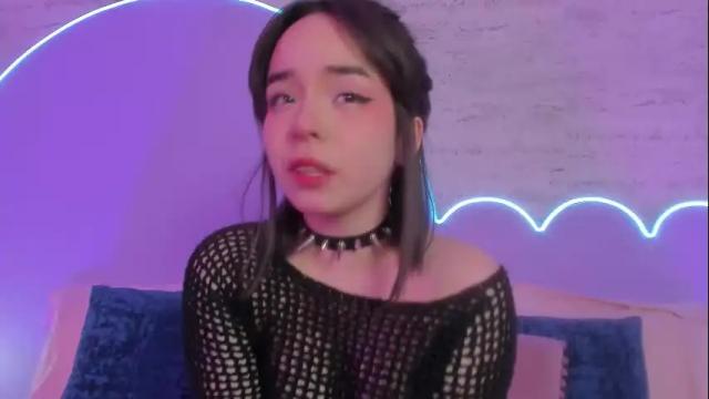 Image 4 of lilou_albrecht Stream on Chaturbate on 26 days ago