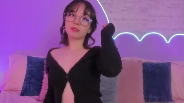 Image 12 of lilou_albrecht Stream on Chaturbate on 21 days ago