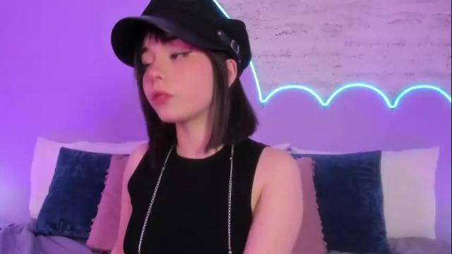 Image 8 of lilou_albrecht Stream on Chaturbate on 17 days ago