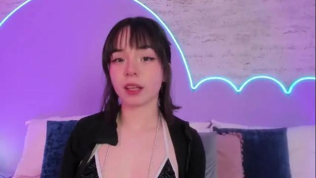 Image 2 of lilou_albrecht Stream on Chaturbate on 14 days ago