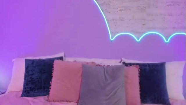 Image 3 of lilou_albrecht Stream on Chaturbate on 14 days ago
