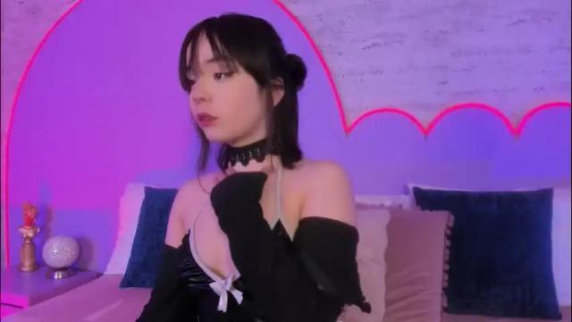 Image 4 of lilou_albrecht Stream on Chaturbate on 1 month ago