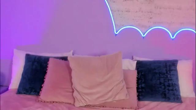 Image 2 of lilou_albrecht Stream on Chaturbate on 1 month ago