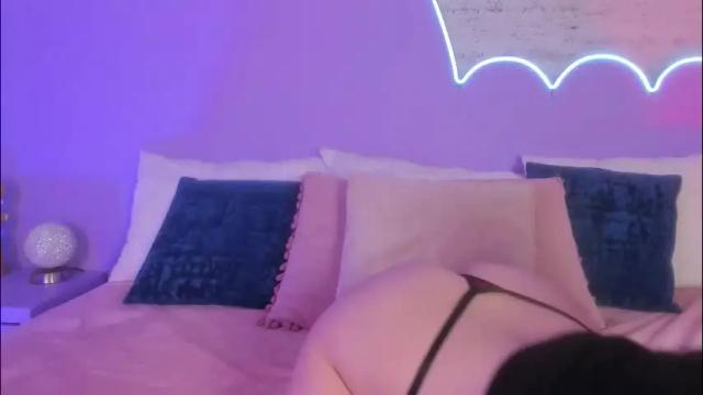 Image 3 of lilou_albrecht Stream on Chaturbate on 1 month ago