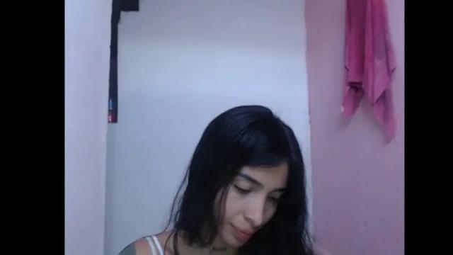 Image 2 of lilpalacio Stream on Chaturbate on 12 days ago