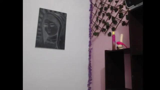 Image 2 of lilpalacio Stream on Chaturbate on 7 months ago