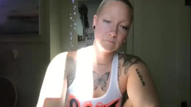 Image 8 of lilpeachykeenn Stream on Chaturbate on 16 months ago