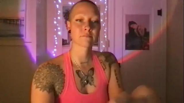 Image 3 of lilpeachykeenn Stream on Chaturbate on 15 months ago