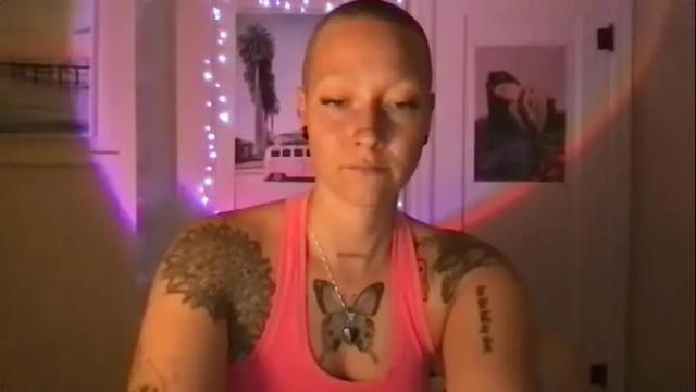 Image 4 of lilpeachykeenn Stream on Chaturbate on 15 months ago