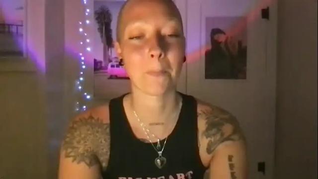 Image 4 of lilpeachykeenn Stream on Chaturbate on 15 months ago