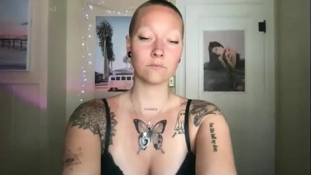 Thumbnail 2, lilpeachykeenn's Stream at Chaturbate, 15 months ago
