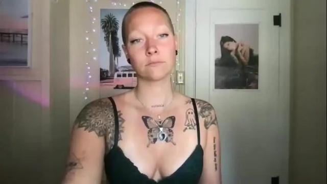 Image 6 of lilpeachykeenn Stream on Chaturbate on 15 months ago