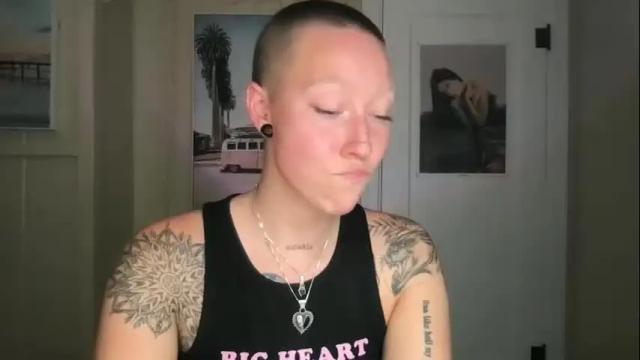 Image 2 of lilpeachykeenn Stream on Chaturbate on 15 months ago