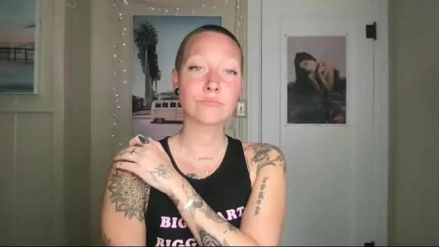 Image 8 of lilpeachykeenn Stream on Chaturbate on 15 months ago