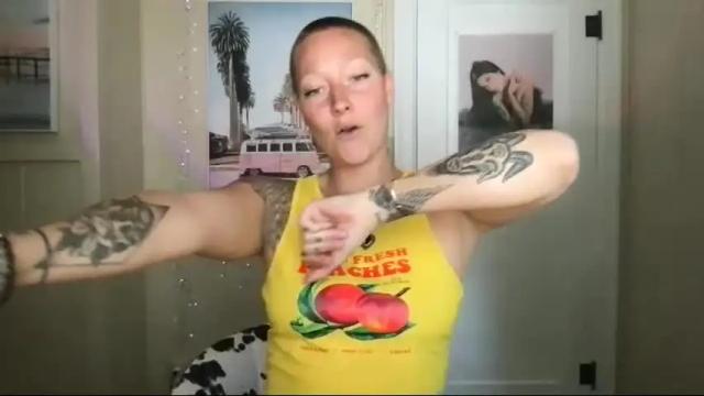 Image 3 of lilpeachykeenn Stream on Chaturbate on 15 months ago