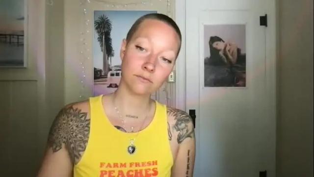 Image 7 of lilpeachykeenn Stream on Chaturbate on 15 months ago