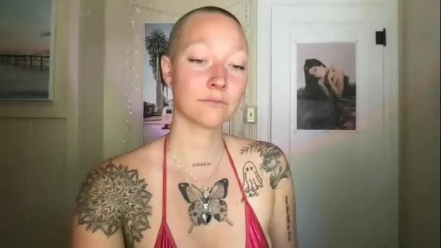 Image 3 of lilpeachykeenn Stream on Chaturbate on 15 months ago