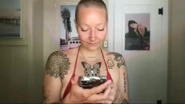 Image 4 of lilpeachykeenn Stream on Chaturbate on 15 months ago