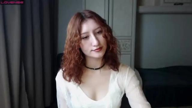 Image 12 of lilphaws Stream on Chaturbate on 16 months ago
