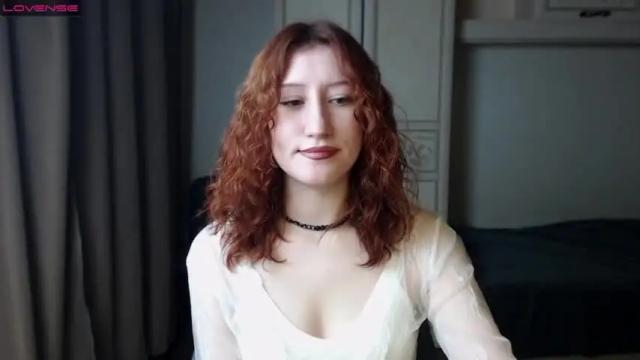 Image 4 of lilphaws Stream on Chaturbate on 16 months ago