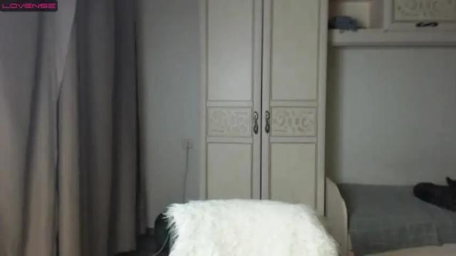 Image 7 of lilphaws Stream on Chaturbate on 14 months ago