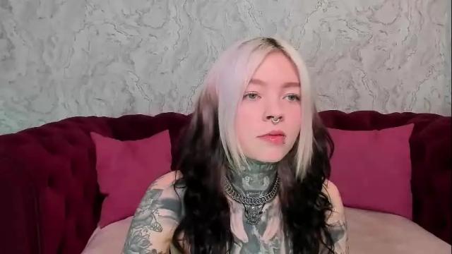 Image 2 of lilu_kayden Stream on Chaturbate on 1 month ago
