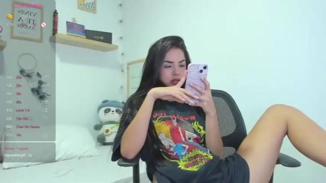 Image 8 of lily__leee Stream on Chaturbate on 15 months ago