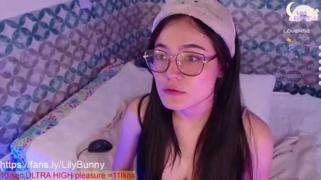 Image 2 of lily_bunny_1 Stream on Chaturbate on 16 months ago