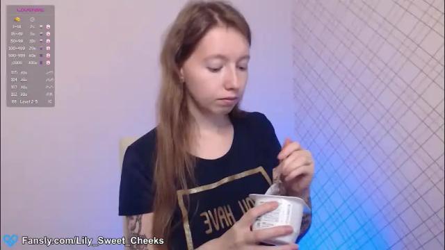 Image 8 of lily_sweet_cheeks Stream on Chaturbate on 2 months ago