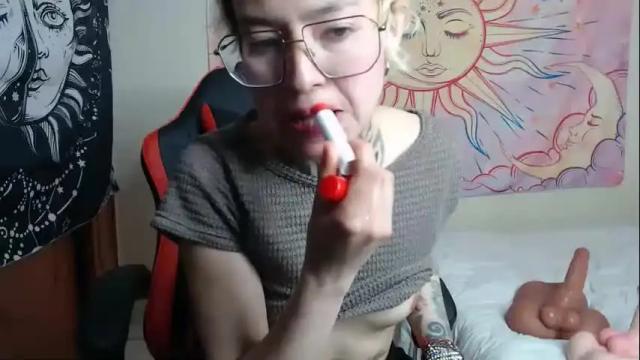 Image 2 of lilyadamsc Stream on Chaturbate on 1 month ago