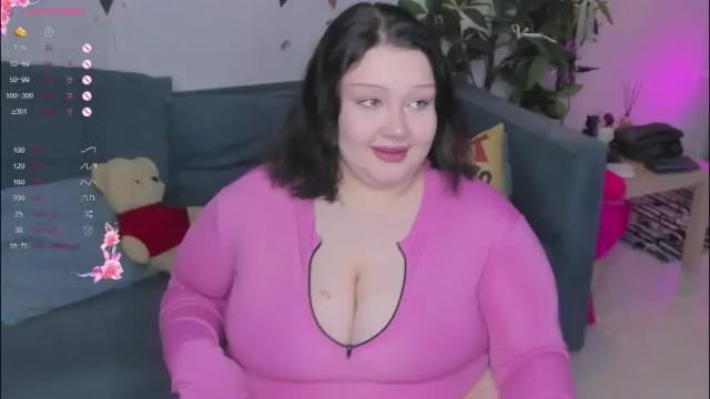 Image 4 of lilybelll Stream on Chaturbate on 24 days ago
