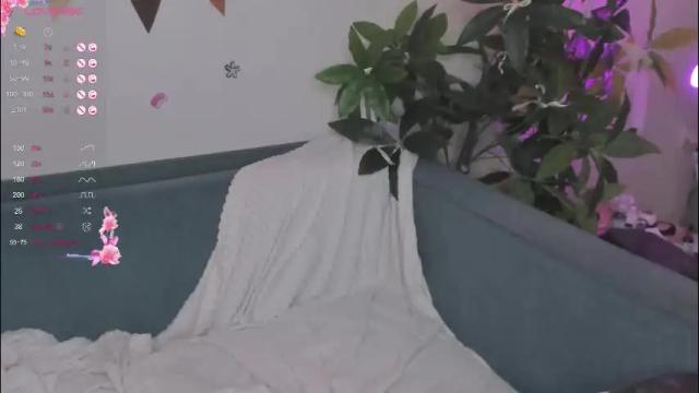 Image 12 of lilybelll Stream on Chaturbate on 2 months ago