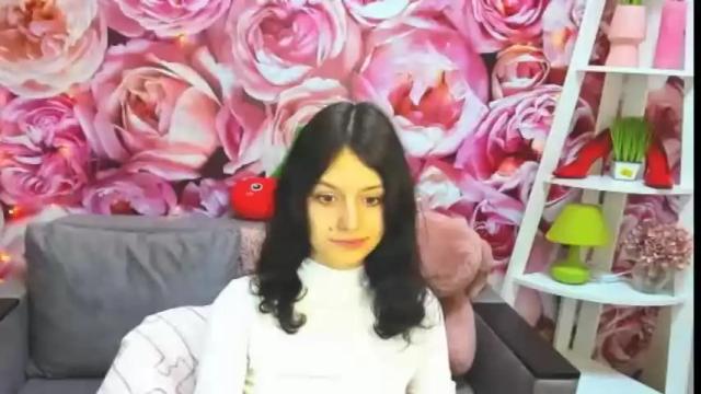 Image 6 of lilycandyc Stream on Chaturbate on 17 months ago