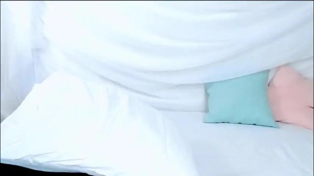 Image 12 of lilydavisss Stream on Chaturbate on 1 month ago