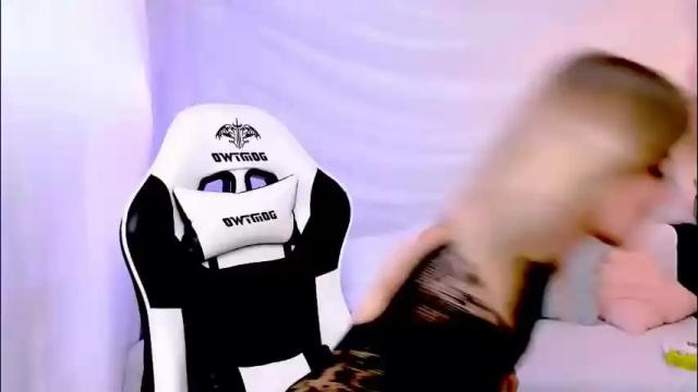 Image 7 of lilydavisss Stream on Chaturbate on 1 month ago