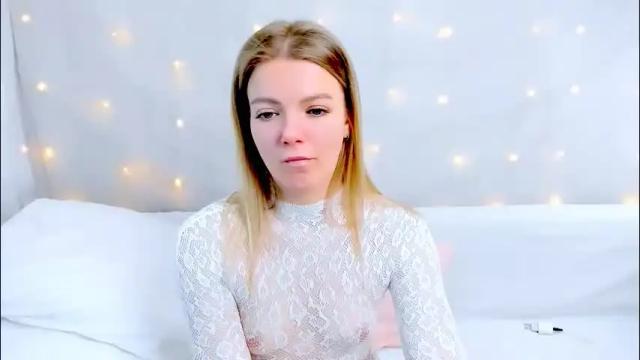 Image 4 of lilydavisss Stream on Chaturbate on 1 month ago