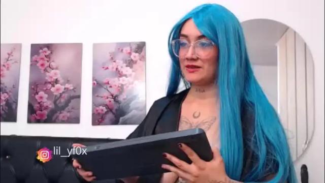 Image 2 of lilyfox23 Stream on Chaturbate on 1 month ago